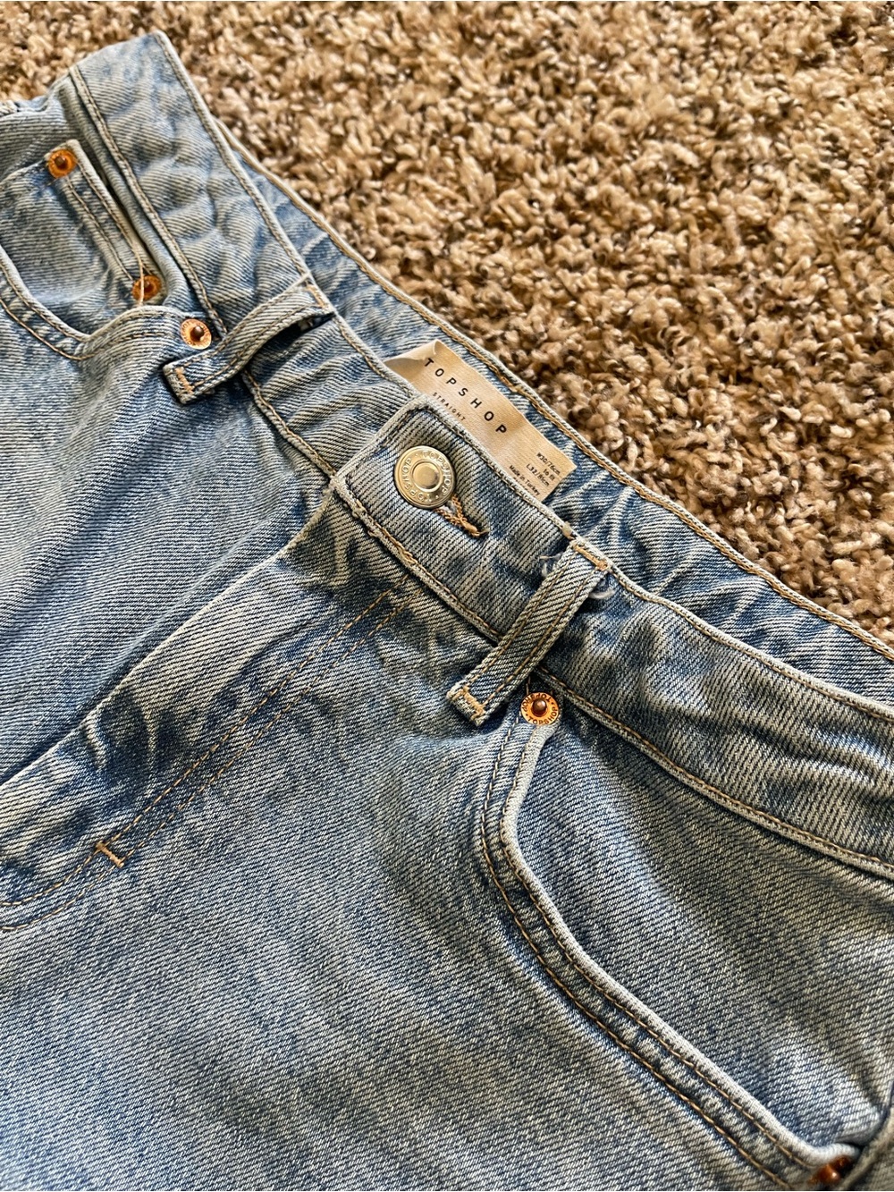 Topshop High Rise Straight Leg Jeans Size 30 Light Wash Raw Hem Frayed Denim - Picture 3 of 6